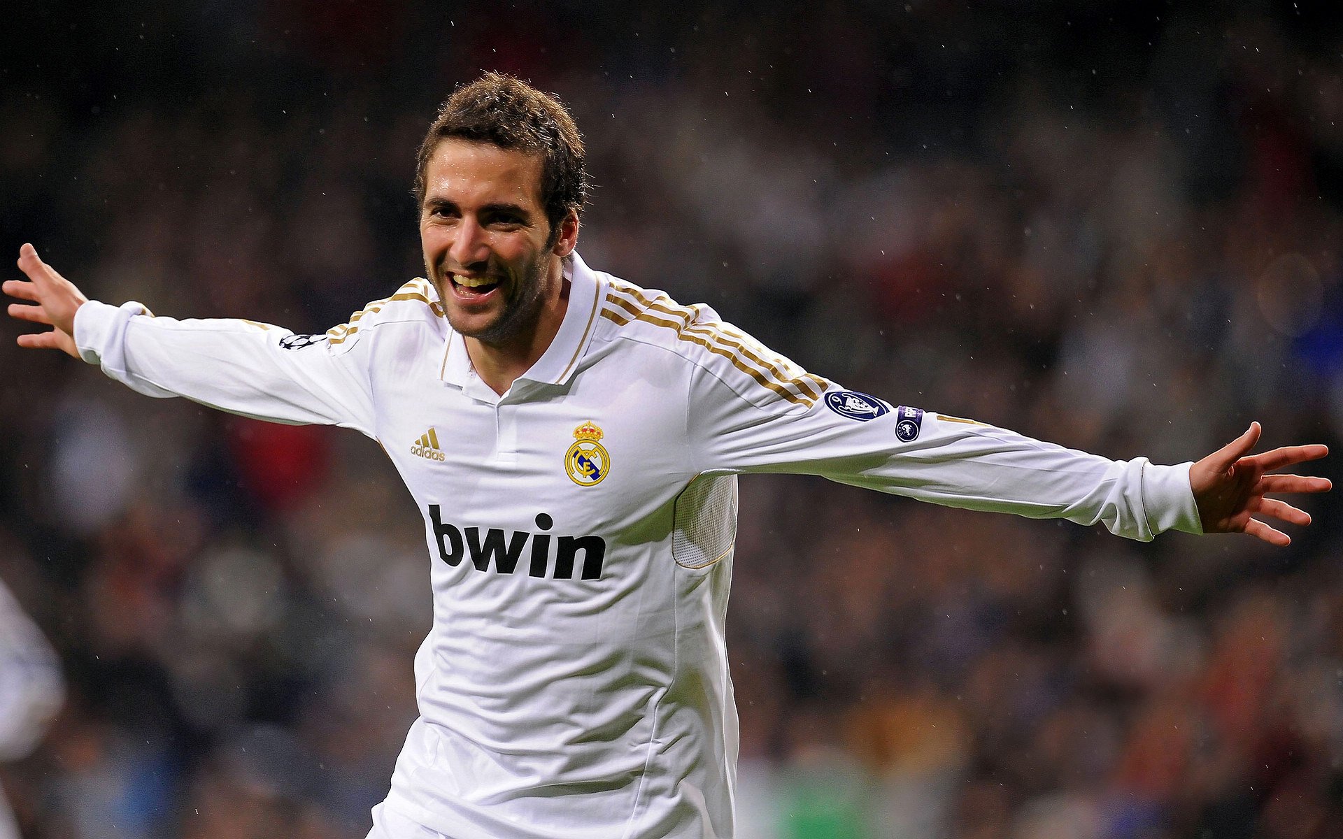 中国足球联赛球迷文化活动精彩纷呈，中国足球球迷统计