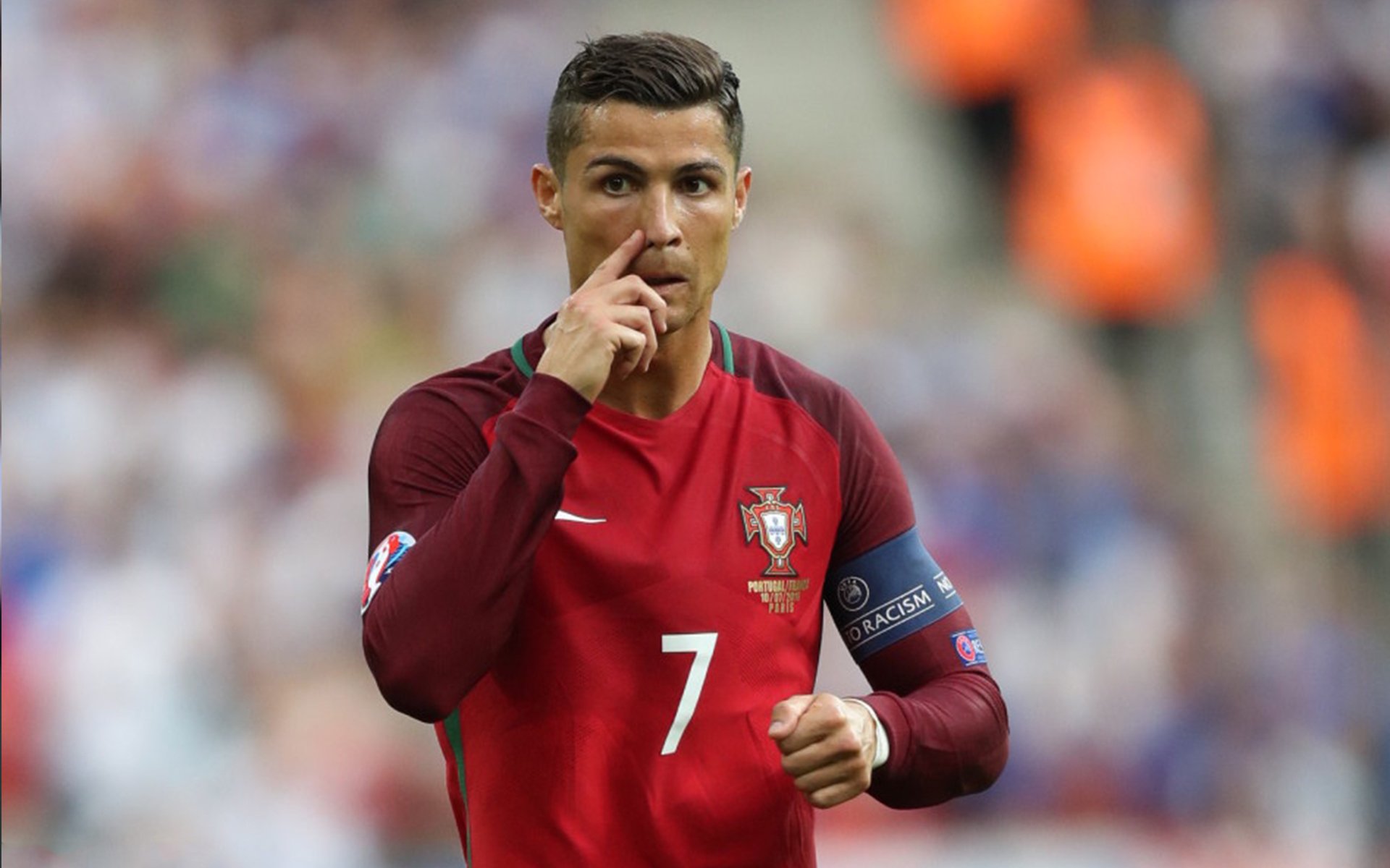 世界杯冰球:加拿大队豪取七连胜,冠军悬念依旧,加拿大冰球阵容